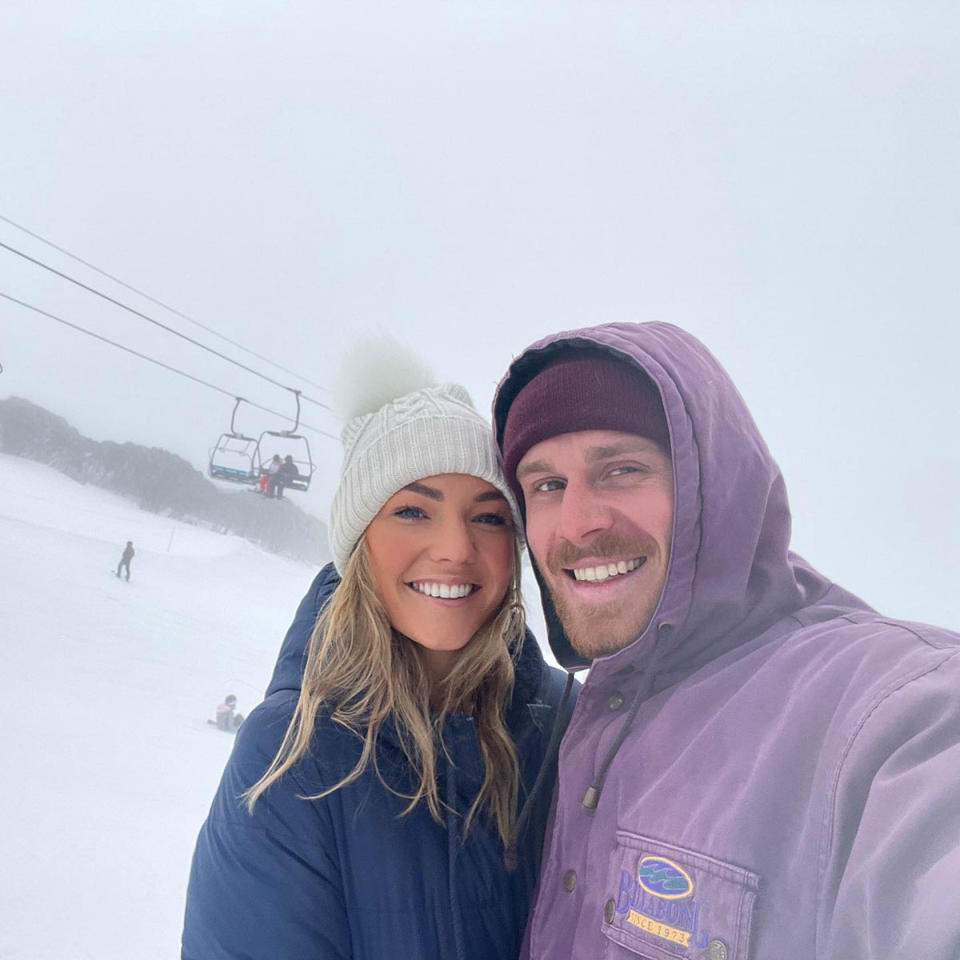 Sam Frost and Jordie Hansen take a selfie in the snow