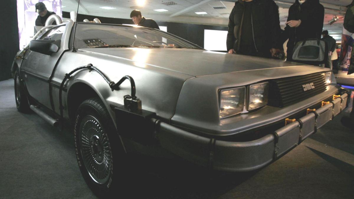 Museum to give away DeLorean Time Machine if Cubs win 2015 World Series -  ABC7 Chicago