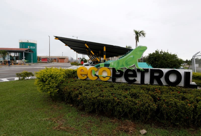 FOTO DE ARCHIVO: Imagen de la entrada al campo de producción de la petrolera Ecopetrol Castilla La Nueva, en Castilla La Nueva, departamento del Meta