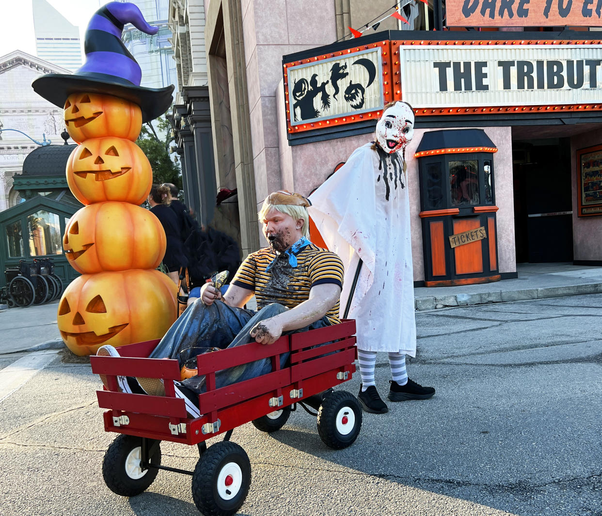 halloween horror nights 2022 (Sarah Lemire / TODAY)