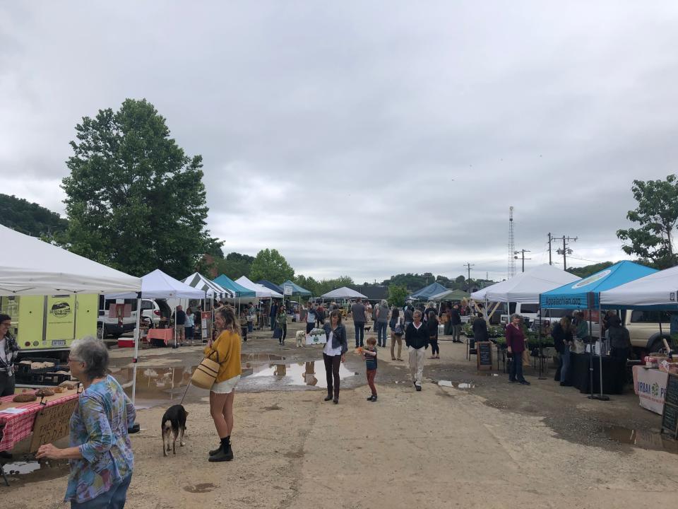 River Arts District Farmers Market will have a new location, citing poor conditions at Foundy Street. Beginning July 6, the weekly event will be hosted at Smoky Park Supper Club, 350 Riverside Drive in Asheville.