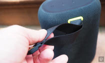 <p>The UE Epicboom's carry strap in detail.</p> 