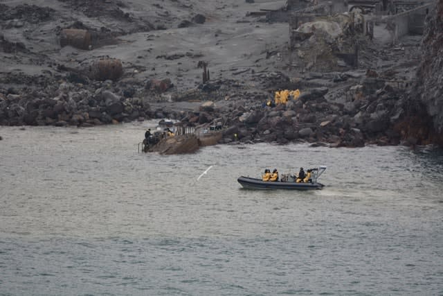 Six bodies taken off volcanic White Island