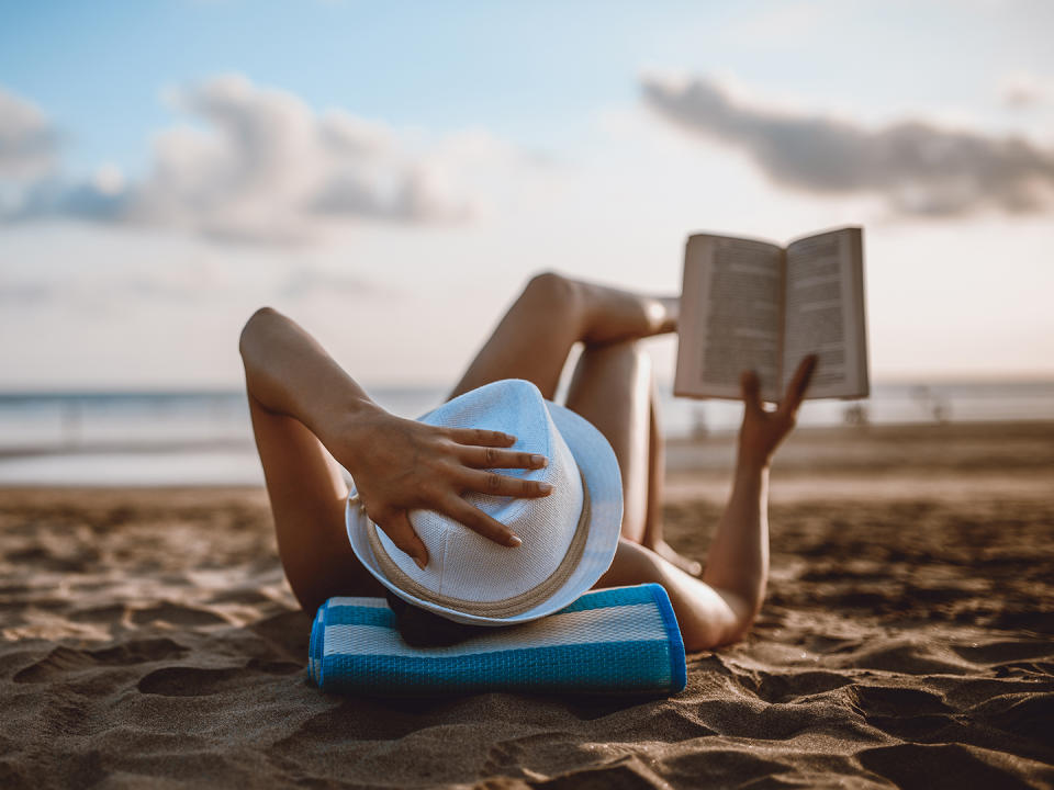 19 Simple but Sultry Reads for Anyone Looking To Get Back Into Reading on the Beach