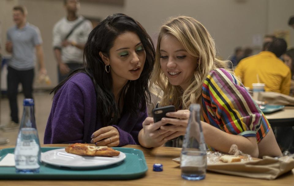 Alexa Demie and Sydney Sweeney in Euphoria