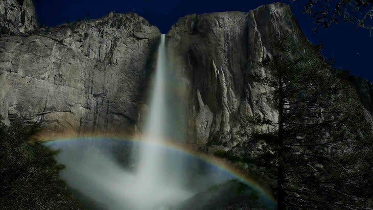 <span class="article__caption">Moonbow at midnight. This formation is visible from Lower and Upper Falls only in spring. </span> (Photo: Ira Estin)