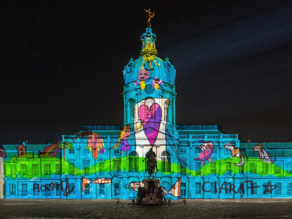 Die Visualisierung zeigt die geplante Beleuchtung von Schloss Charlottenburg in Berlin mit Kinderzeichnungen. (Bild: Florian Ullbrich/Festival of Lights)