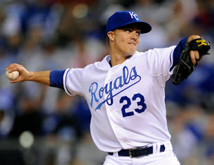 Royals' Greinke reportedly chucks fans baseball