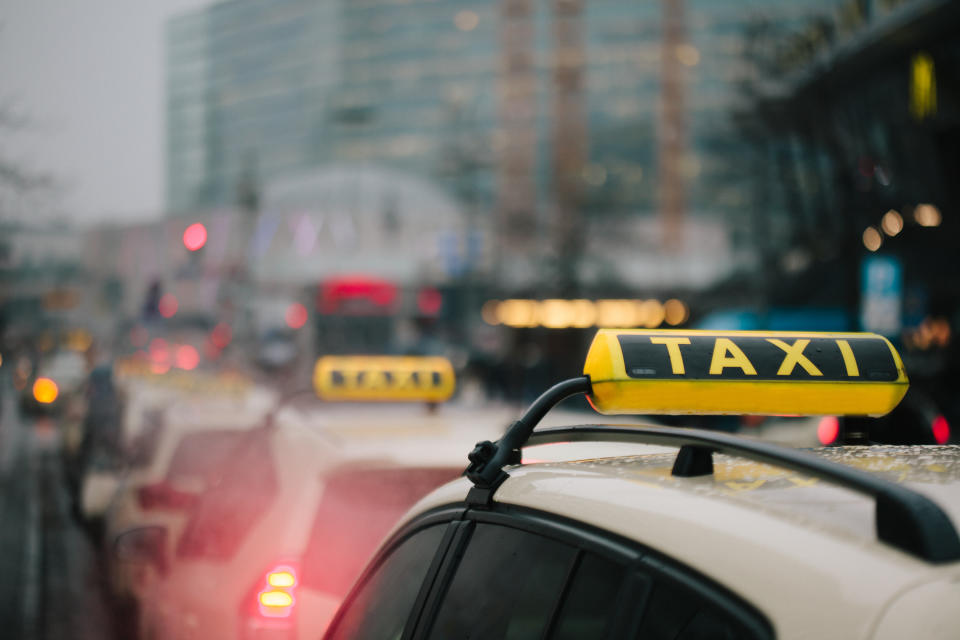 Wer in fremden Städten ins Taxi steigt, muss dem Fahrer zwangsläufig vertrauen. (Bild: Getty Images)