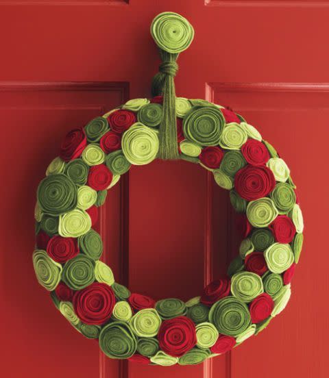 Ring of Roses Wreath