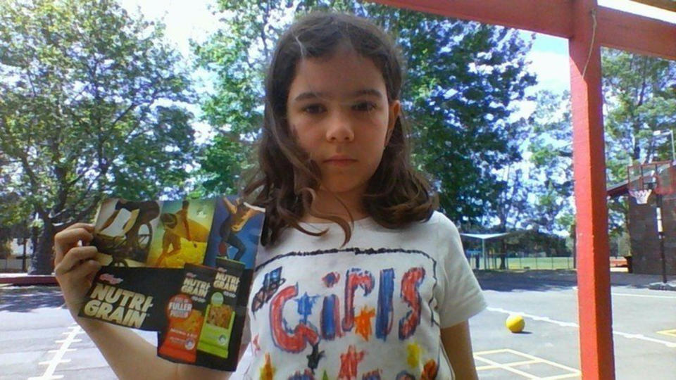 Canberra girl Daliah Lee, 8, fights Kellogg's over its sexist Nutri-Grain box that only pictures boys.