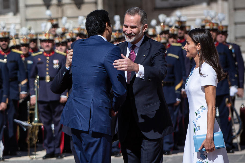 Felipe VI de España y la reina Letizia reciben al Emir de Qatar, Sheikh Tamim bin Hamad Al Thani. (Photo by Paolo Blocco/WireImage)