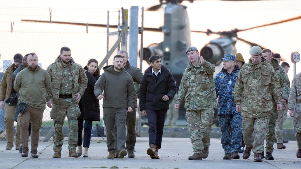 Prime Minister Rishi Sunak and Ukrainian President Volodymyr Zelensky with Ukrainian troops