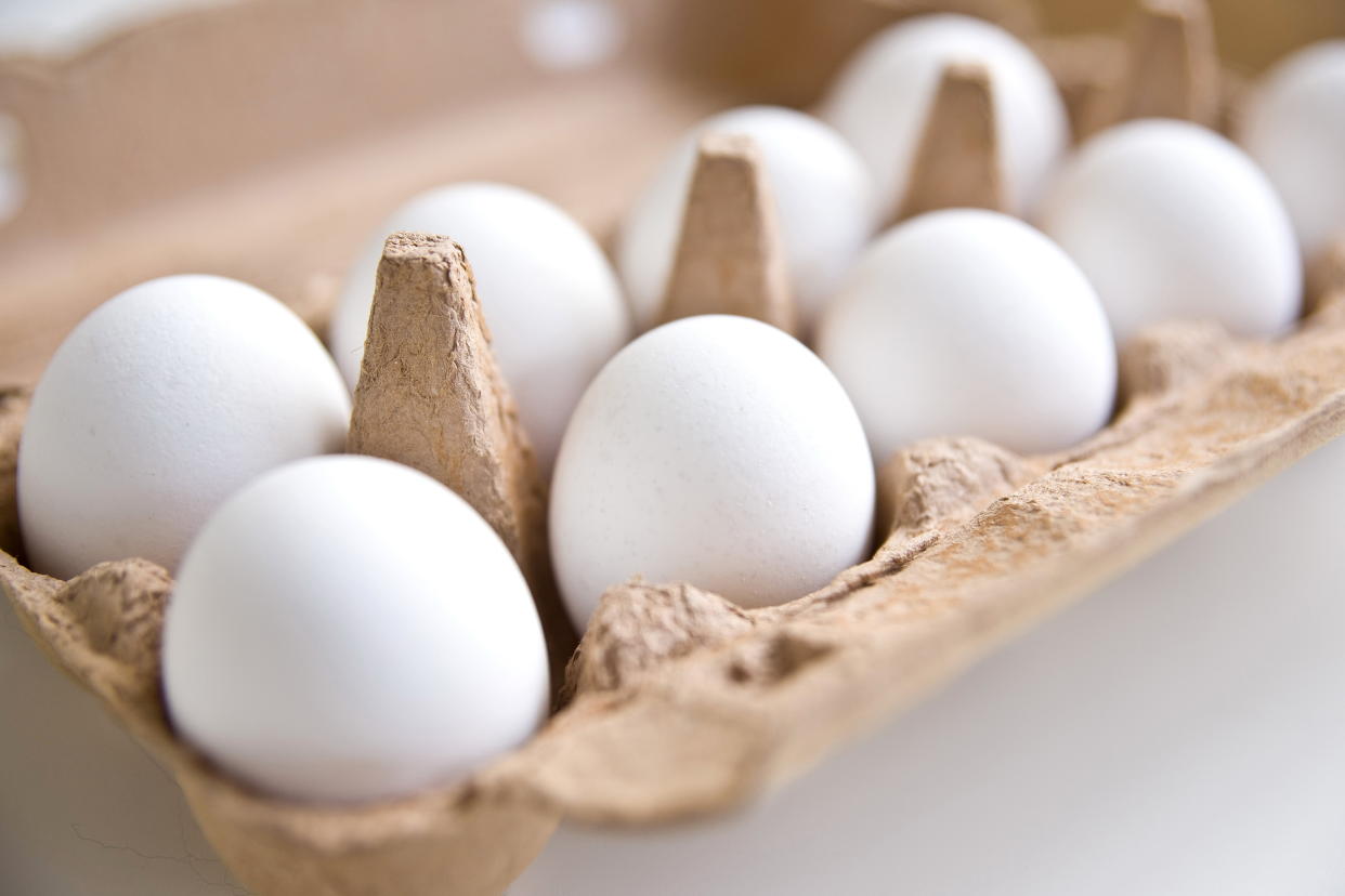 Eggs in egg carton  19643795Nordic PhotosCaption:EGGS IN CARTONPhotographer:Frank ChmuraDimensions:5042px x 3361px