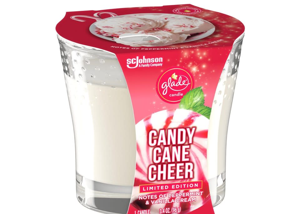 Glade Scented Candle. (Image via Walmart Canada)