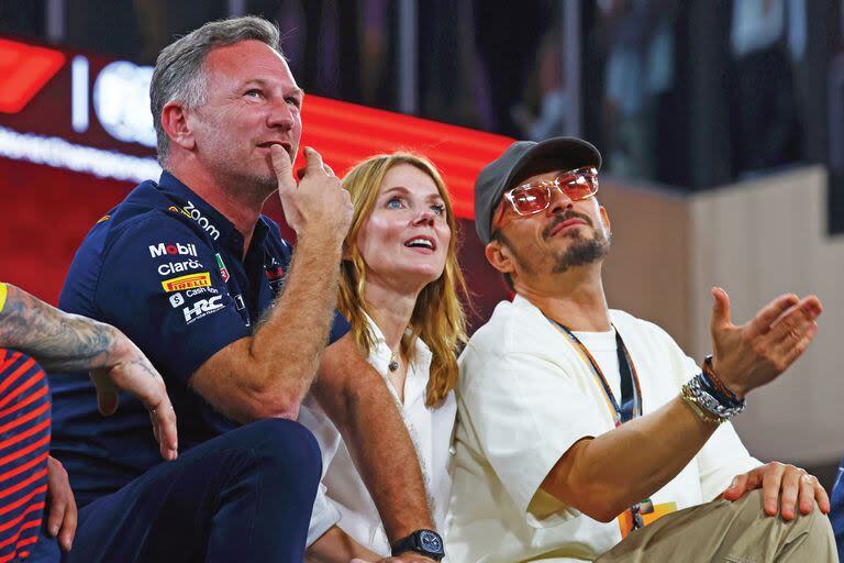 Christian Horner, Geri Halliwell y Orlando Bloom en el circuito de Abu Dhabi, en 2023