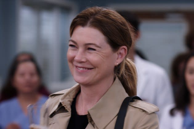 Grey's Anatomy': How Meredith Bid Farewell To Seattle Amid Heartache & Hope And  Set Up Series' Future