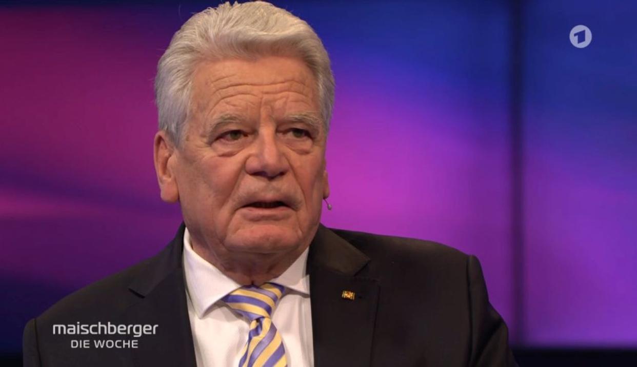 Sollte Deutschland seine Öl- und Gasimporte aus Russland stoppen? Altbundespräsident Joachim Gauck sprach sich in der Talkshow von Sandra Maischberger indirekt für härtere Sanktionen aus. (Bild: ARD)