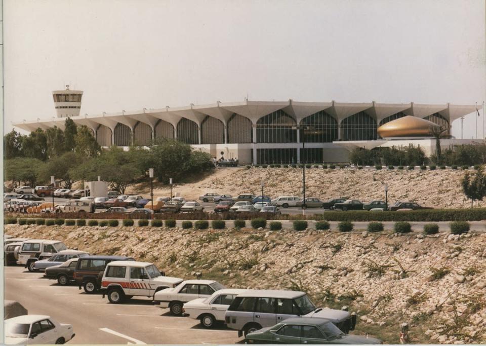 Dubai International has the capacity to handle 2.5 million tonnes of cargo per year (Image: DXB-1970s)