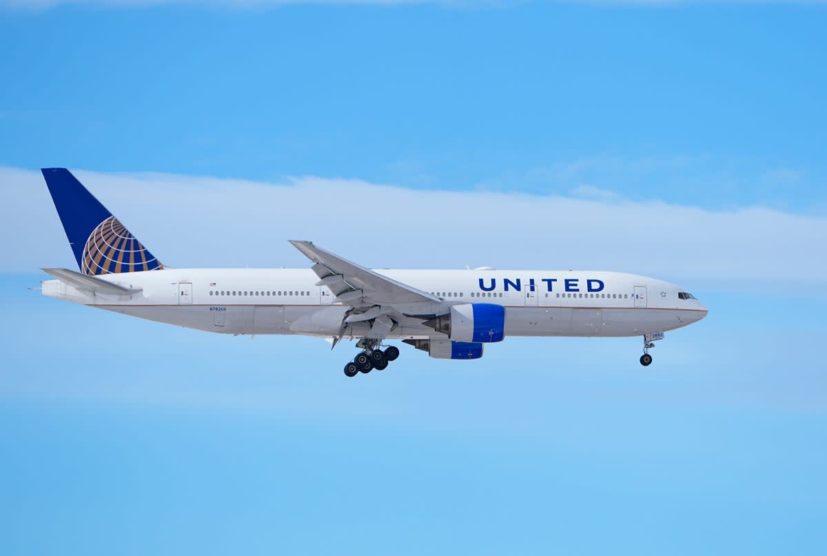 United Airlines flight diverted to Chicago following reported bomb scare (AP)