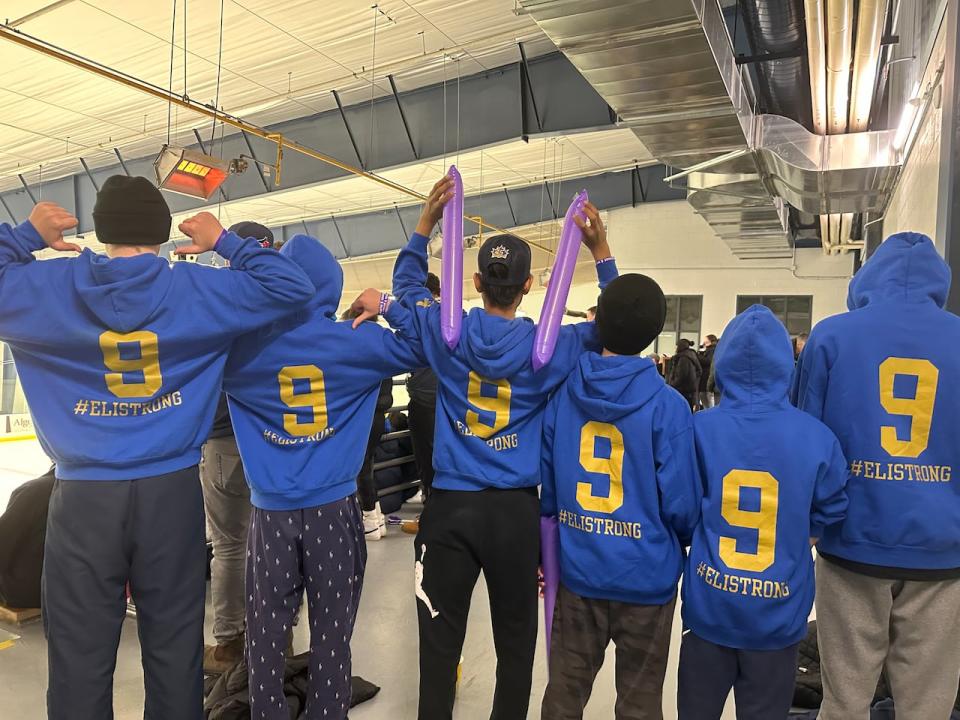Eli's friends and teammates were present at the Brampton Hockey event to cheer him up with #EliStrong hoodies. They say he is an inspiration to them. 