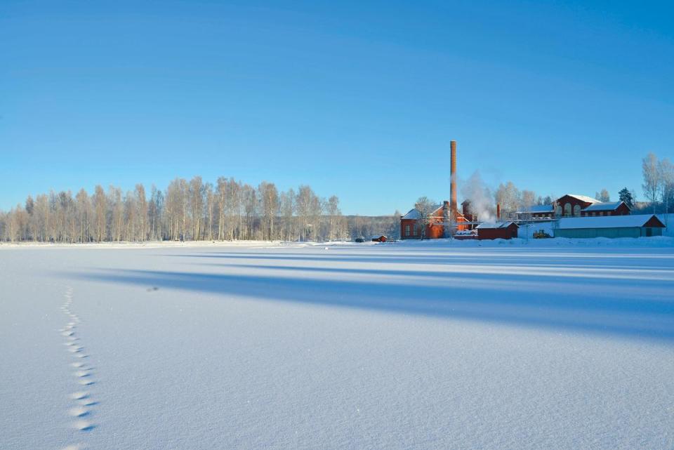 白雪覆蓋的瑞典高岸酒廠，沁入鼻尖的空氣冷冽清新。