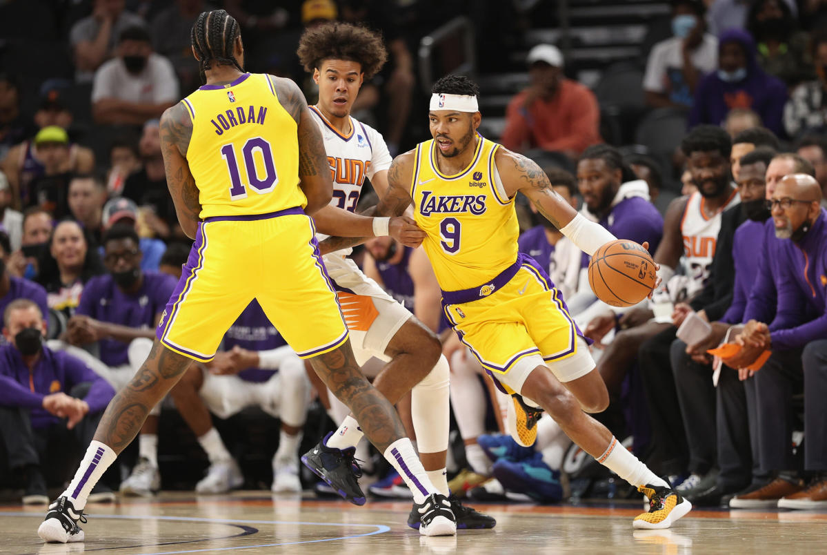 Lakers starting lineup vs. Warriors revealed