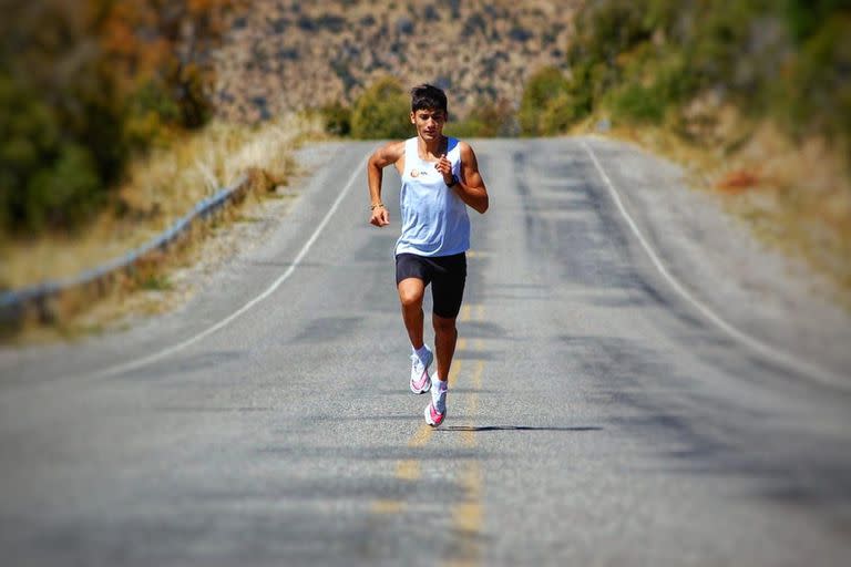 Eulalio Muñoz entrenando en Esquel, de cara a los Juegos Olímpicos de Tokio