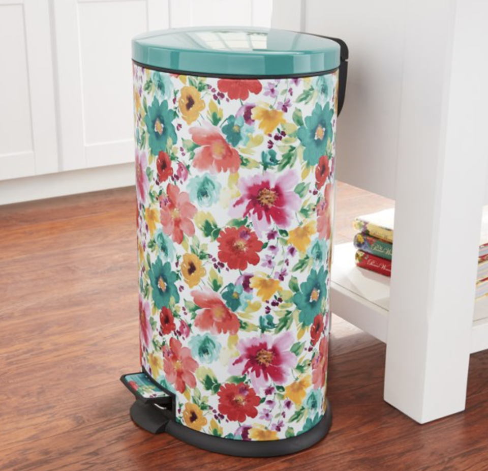 We'll say it now: This is the prettiest trash can ever. (Photo: Walmart)