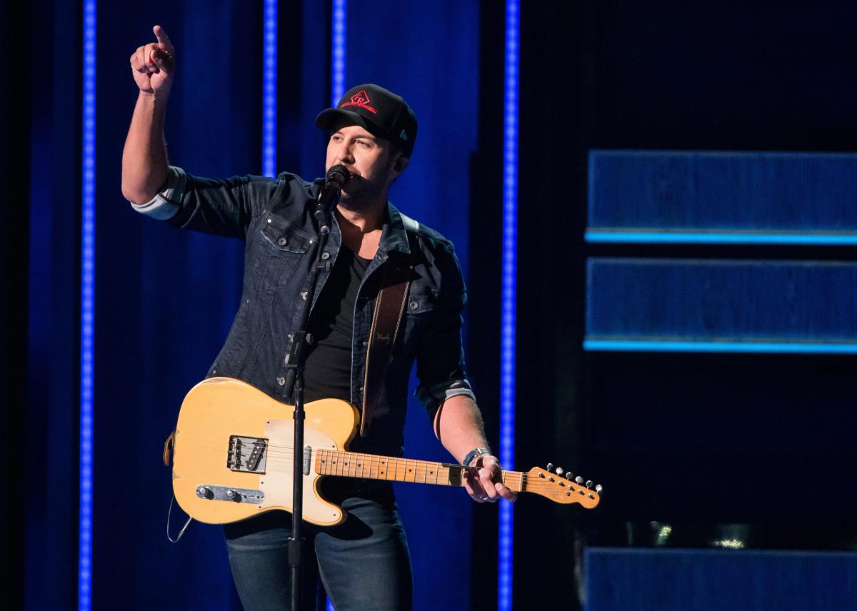 Luke Bryan kicks off his Farm Tour in Shelbyville. How to get tickets