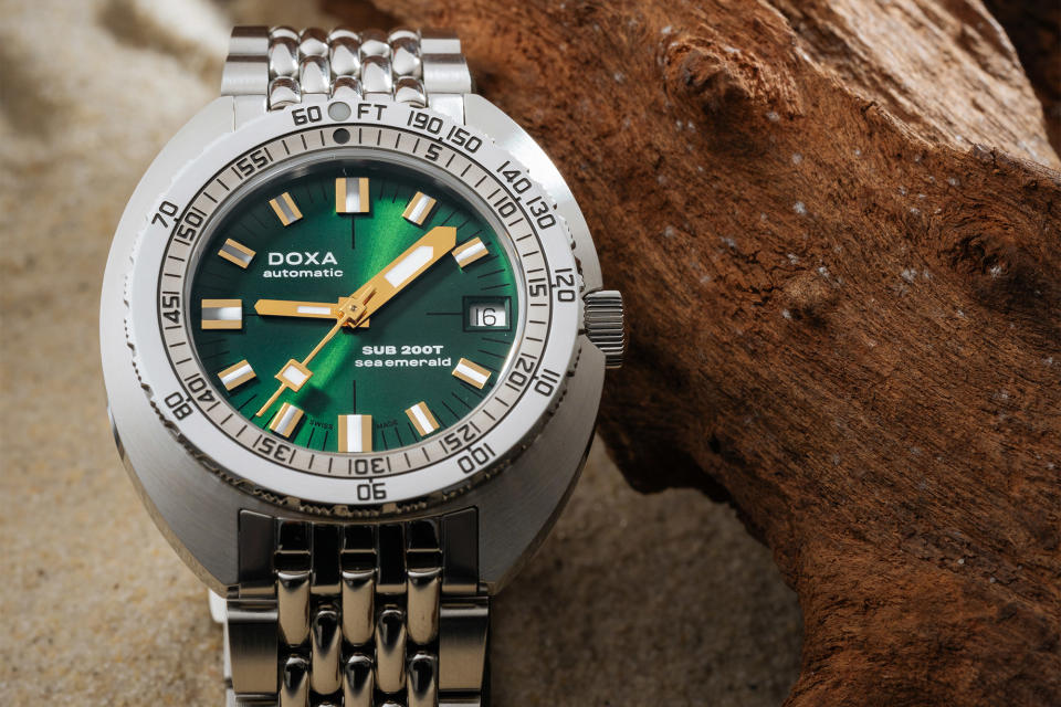 DOXA Sub 200T emerald