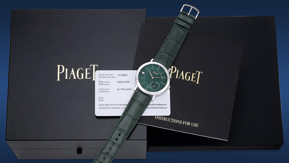 Pieces accompanying the sale of Altiplano Origin China Special Limited Edition watch