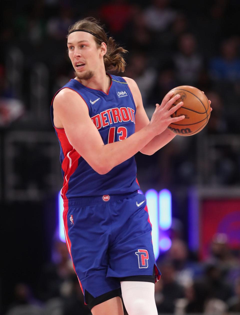 Pistons forward Kelly Olynyk looks to pass against the Pelicans during the Pistons' 111-101 loss on Tuesday, Feb. 1, 2022, at Little Caesars Arena.