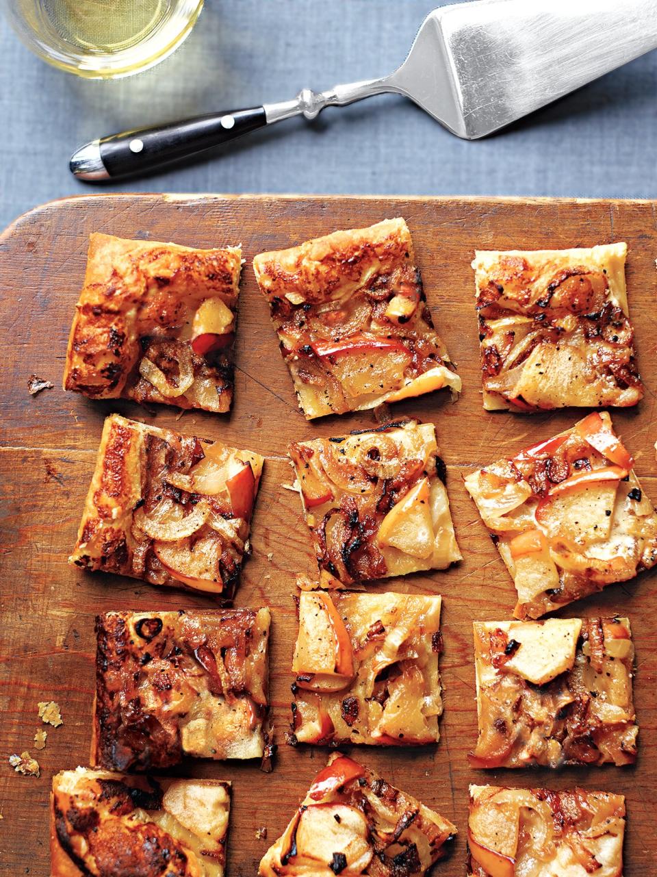  Caramelized Onion Tarts With Apples