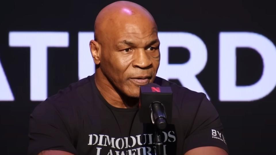 Mike Tyson at Netflix press conference. 