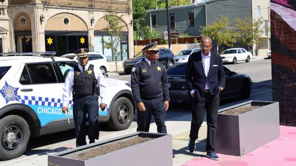 PHOTO: ABC's Pierre Thomas traveled to Chicago for an exclusive conversation with police Superintendent David Brown as part of ABC's continuing coverage of guns in America. (John Parkinson/ABC News)