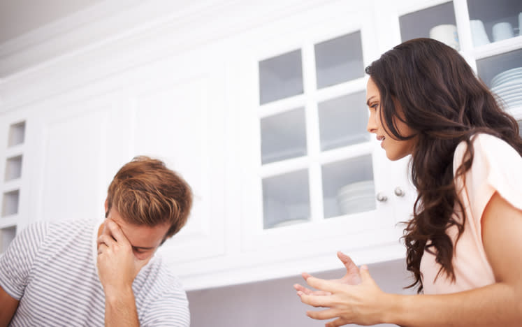 ¿Pensaste en ponerte en el lugar de tu pareja durante una discusión? Foto: PeopleImages/Getty Images