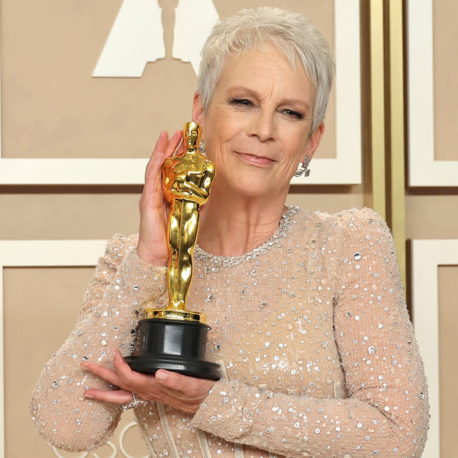 Jamie Lee Curtis 'sabía' que se uniría a The Bear credit:Bang Showbiz