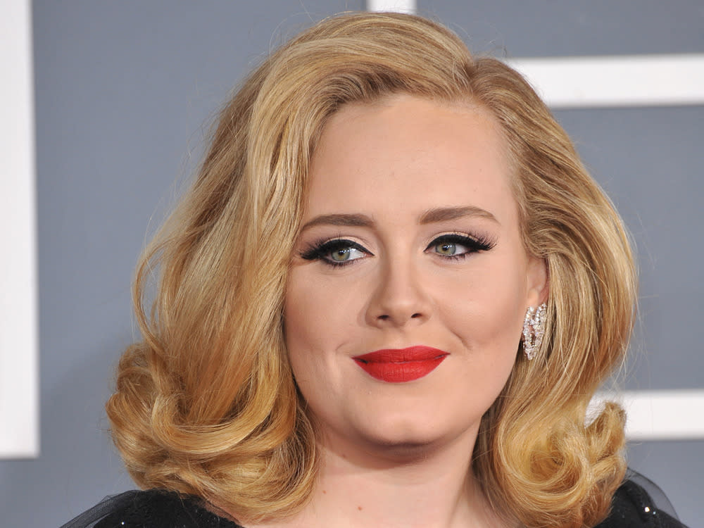 Adele 2012 bei der Grammy-Verleihung (Bild: Featureflash Photo Agency / Shutterstock.com)