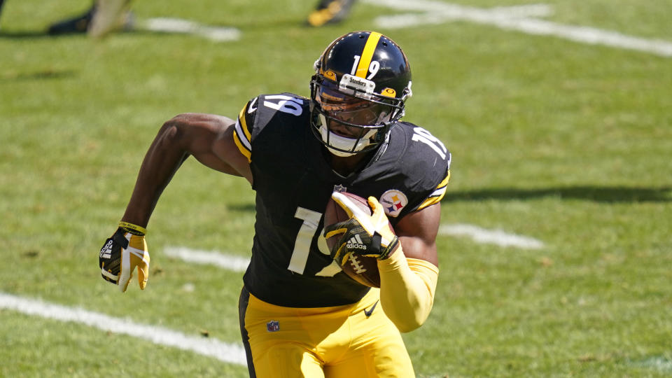 JuJu Smith-Schuster and the Pittsburgh Steelers had their schedule abruptly altered thanks to the Titans' COVID-19 outbreak. (AP Photo/Keith Srakocic)