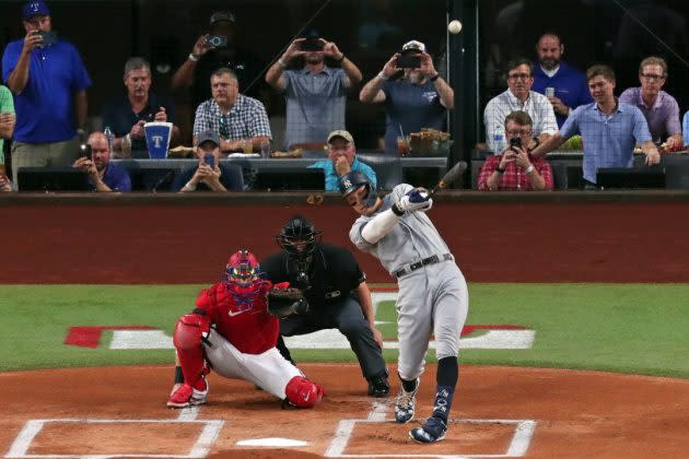 Aaron Judge Hits 61st Home Run to Tie Roger Maris's AL Record - WSJ