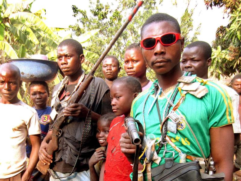 Christliche Milizionäre und Muslime bekämpfen einander in der Zentralafrikanischen Republik. Foto: Amnesty International