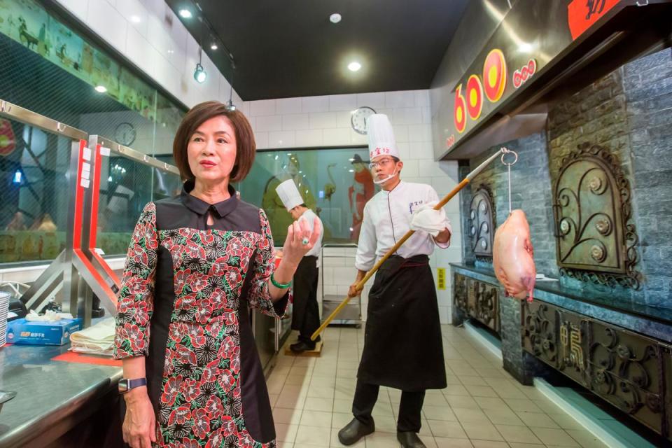 河邊集團引進擁有600年歷史的北京便宜坊烤鴨。
