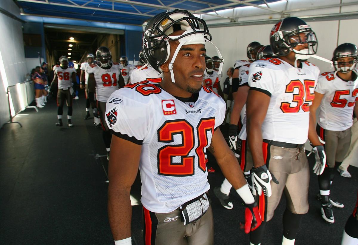 Rondé Barber to be inducted into Bucs Ring of Honor