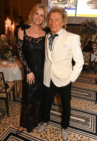 <p>Dave Benett/Getty</p> Penny Lancaster and Rod Stewart