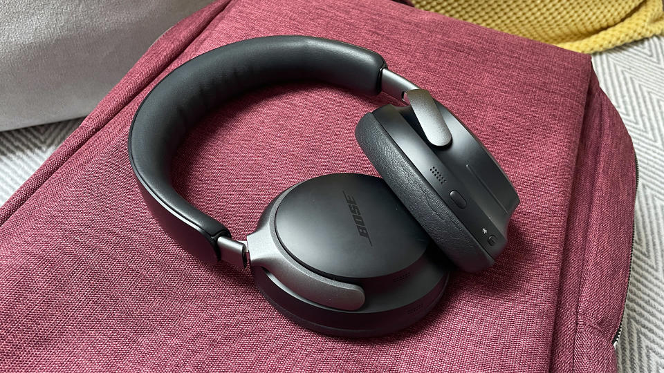 Noise cancelling headphones: Bose QuietComfort Ultra Headphones