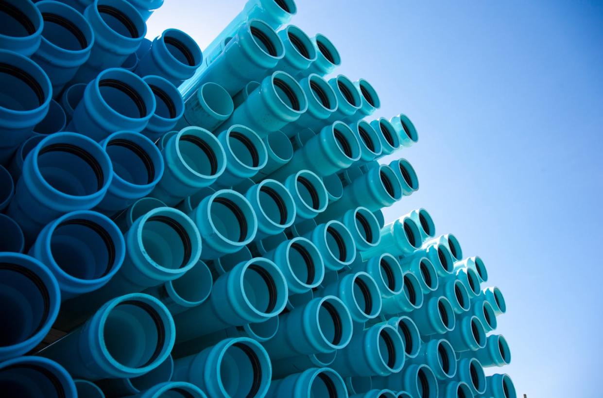 Plastic water pipes may be cheaper, but they also come with risks <a href="https://www.gettyimages.com/detail/photo/blue-pvc-pipe-royalty-free-image/177333893" rel="nofollow noopener" target="_blank" data-ylk="slk:Mark Bernard/iStock/Getty Images Plus;elm:context_link;itc:0;sec:content-canvas" class="link ">Mark Bernard/iStock/Getty Images Plus</a>