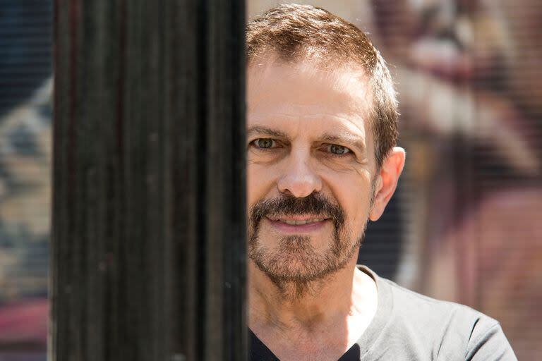 Guillermo Fernández, con nuevo disco bajo el brazo, en una charla personal con LA NACION asegura que tuvo que hacer terapia para superar el apodo de su diminutivo, que se ganó cuando comenzó su carrera, en la infancia