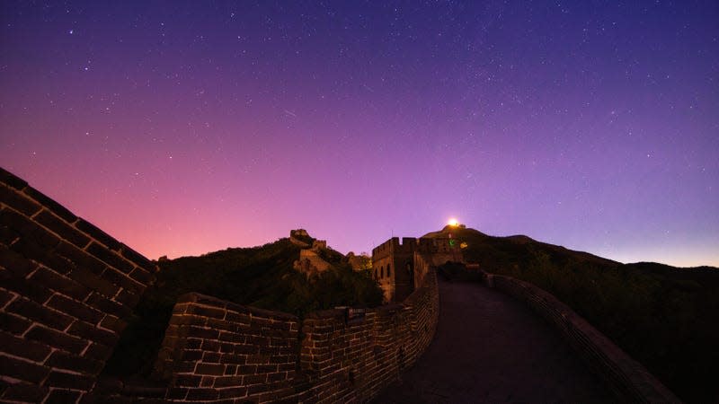 Aurora over the Great Wall of China on May 12 (because China is deeefinitely working with the University of Alaska.) - Photo: Yang Dong/VCG (Getty Images)