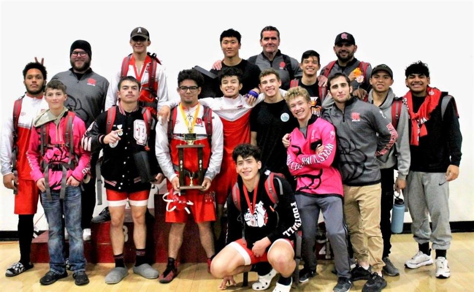 Led by first-place finishes from Julian Jeong and Dylan Bentz, the Oak Hills wrestling team took third place at the Downey 32 tournament over the weekend.